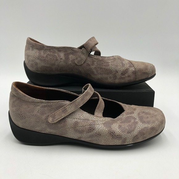 Wolky 9.5-10.5 Beige Snake Embossed Leather CrissCross Comfort Mary Janes Shoes - Picture 2 of 11